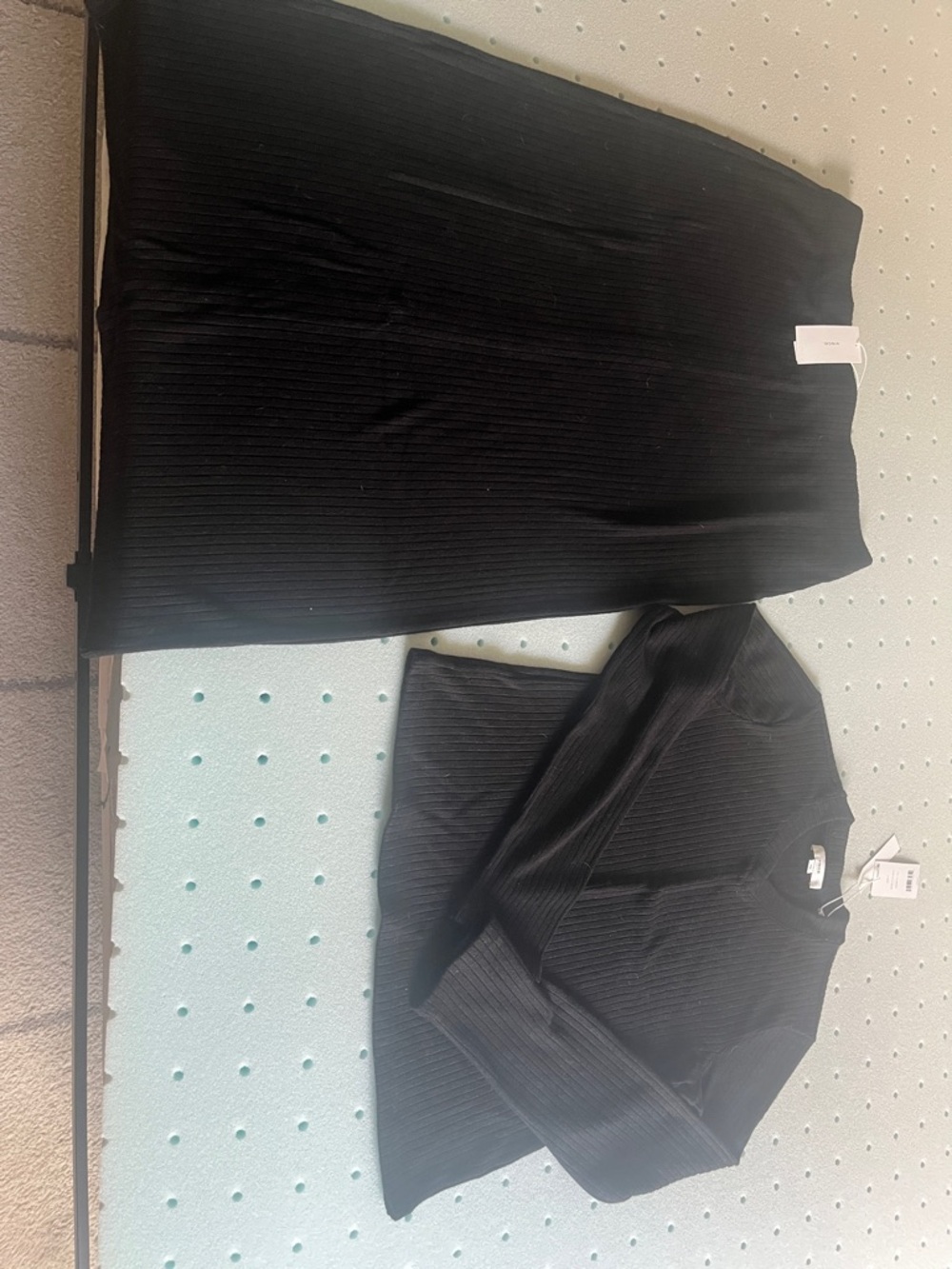 Vince Black Ribbed Skirt set